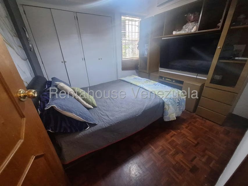 Apartamento (1 Nivel) en Venta en Santa Paula, Distrito Metropolitano - 14