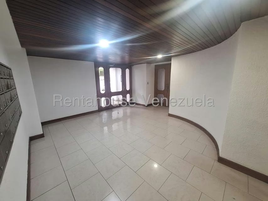 Apartamento (1 Nivel) en Venta en Santa Paula, Distrito Metropolitano - 23