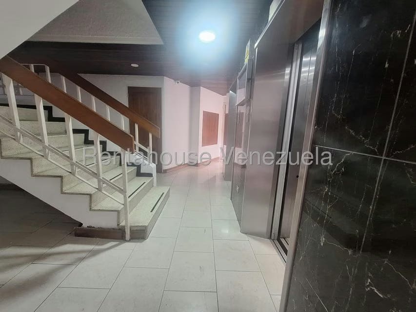 Apartamento (1 Nivel) en Venta en Santa Paula, Distrito Metropolitano - 24
