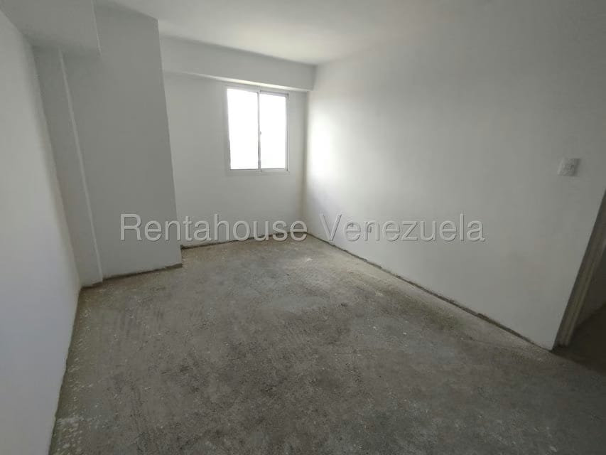 Apartamento (Duplex) en Venta en Triangulo del Este, Lara - 17