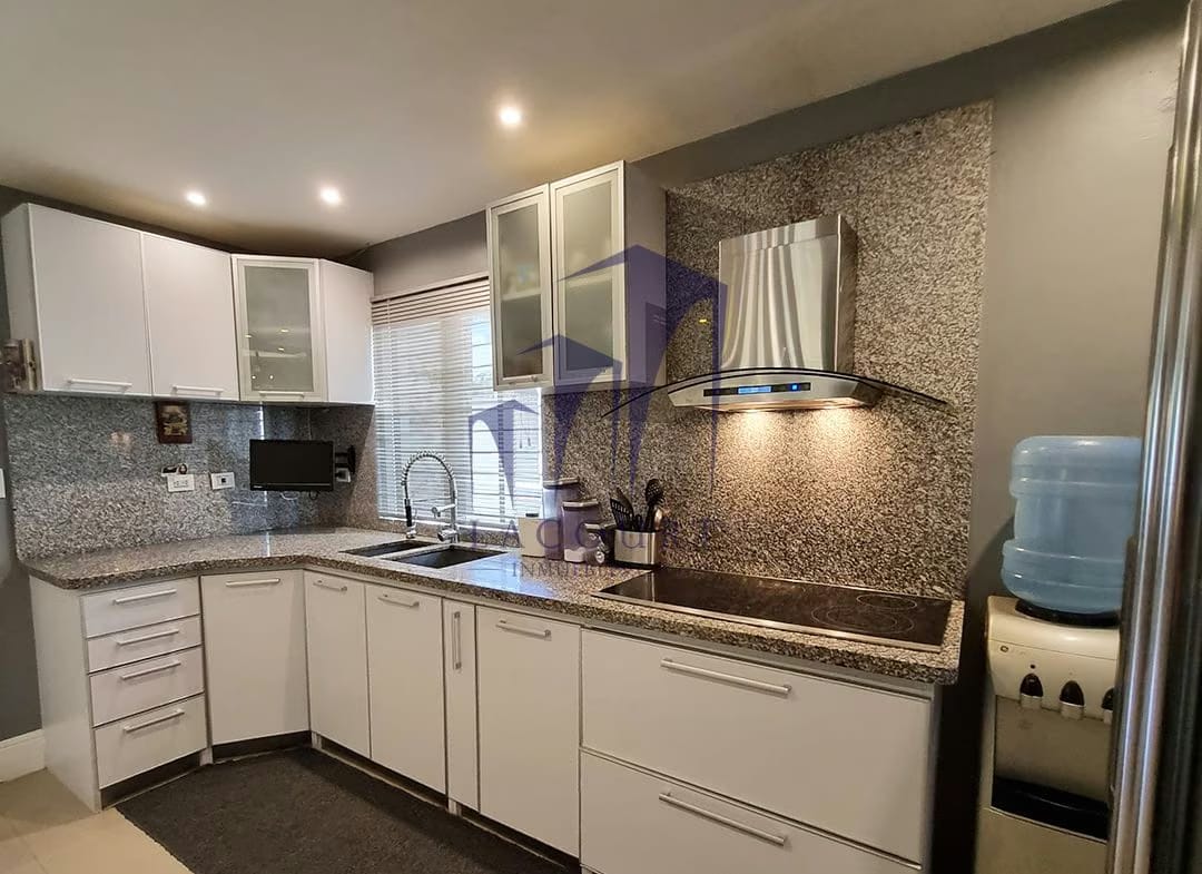 Hermosa Y Moderna Casa Totalmente Amoblada # AL - 5