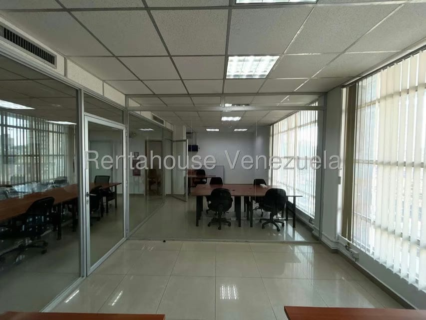 Comercial (Local Comercial) en Venta en Del Este, Lara - 23