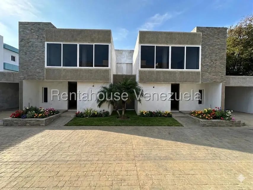 Casa (Duplex) en Venta en Sector San Bosco, Falcon