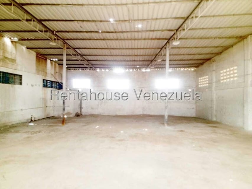 Comercial (Local Comercial) en Alquiler en Parroquia Concepcion, Lara - 3
