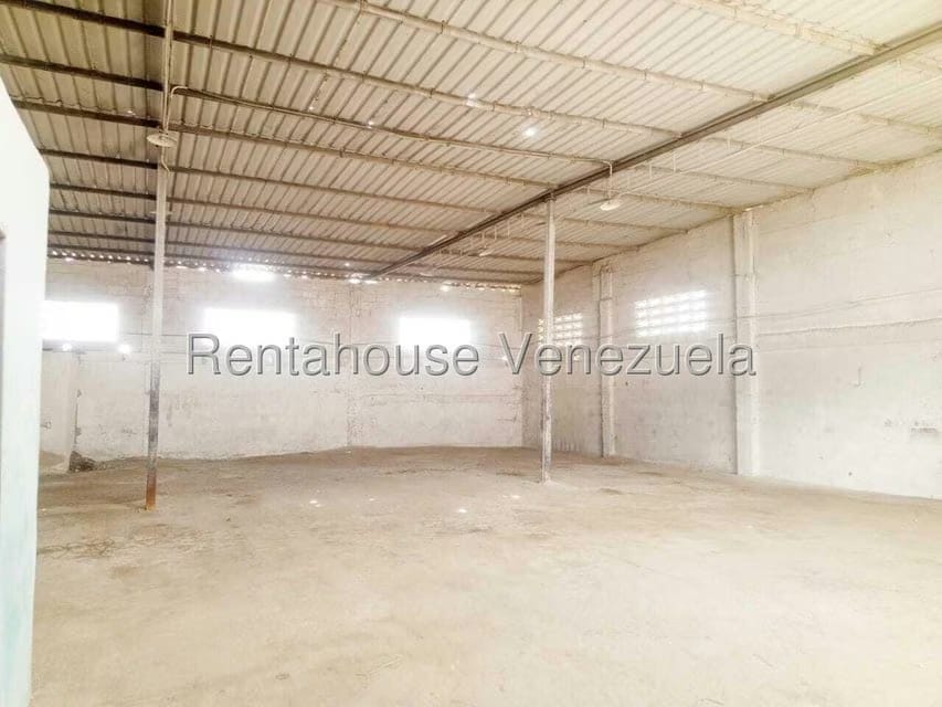 Comercial (Local Comercial) en Alquiler en Parroquia Concepcion, Lara - 4