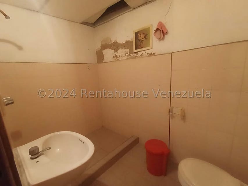 Comercial (Local Comercial) en Venta en Parroquia Catedral, Lara - 24