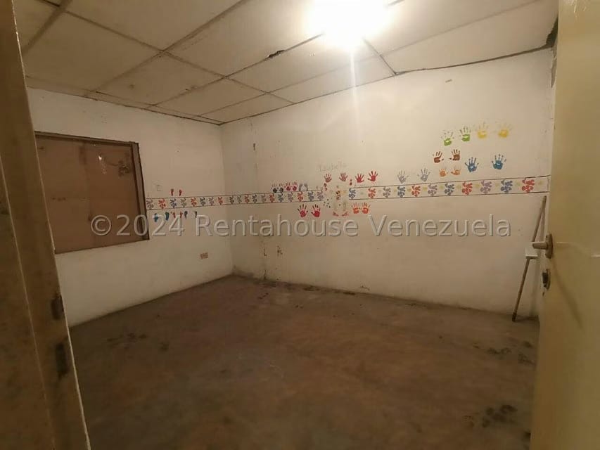 Comercial (Local Comercial) en Venta en Parroquia Catedral, Lara - 28