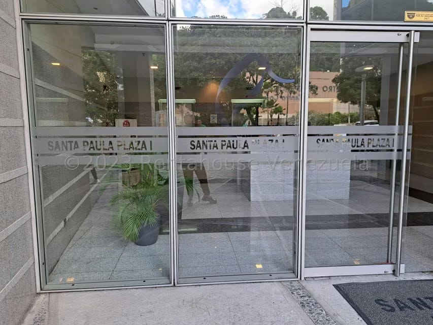 Comercial (Oficina) en Alquiler en Santa Paula, Distrito Metropolitano - 15
