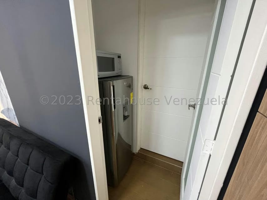 Comercial (Oficina) en Alquiler en Santa Paula, Distrito Metropolitano - 5
