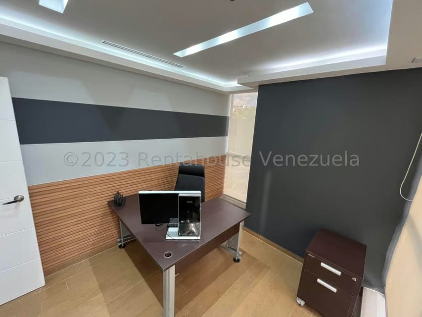 Comercial (Oficina) en Alquiler en Santa Paula, Distrito Metropolitano - 7