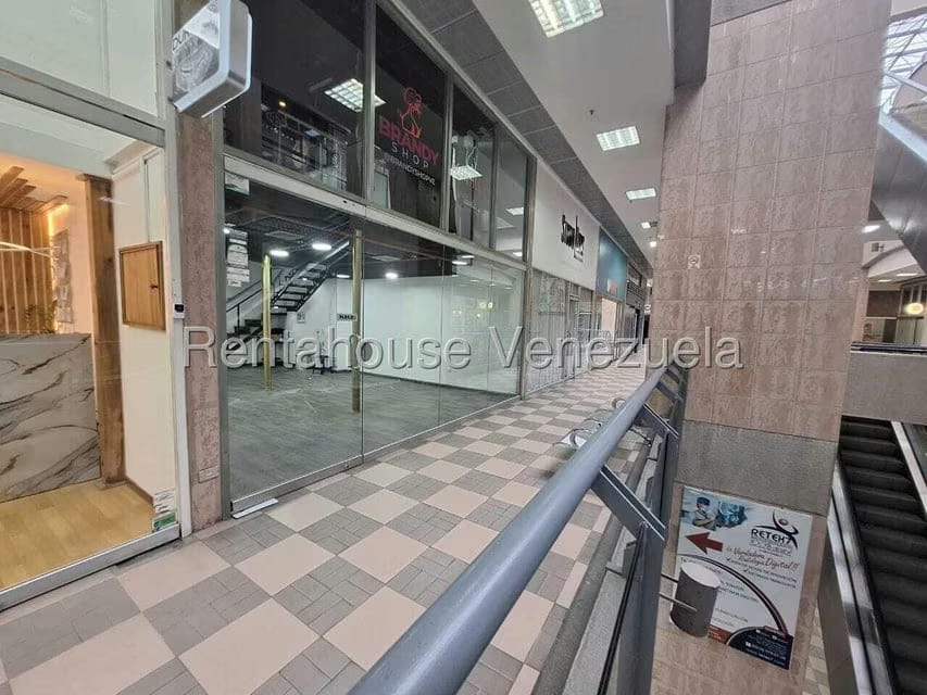 Comercial (Local Comercial) en Alquiler en Terrazas del Club Hipico, Distrito Metropolitano - 3