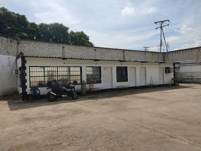 Comercial (Galpon - Deposito) en Venta en San Miguel, Aragua - 41