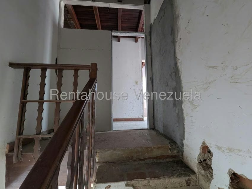 Casa (Multipes Niveles) en Venta en Los Naranjos del Cafetal, Distrito Metropolitano - 14