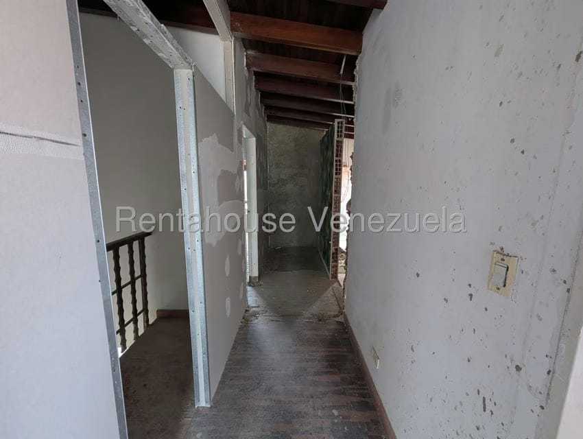 Casa (Multipes Niveles) en Venta en Los Naranjos del Cafetal, Distrito Metropolitano - 18