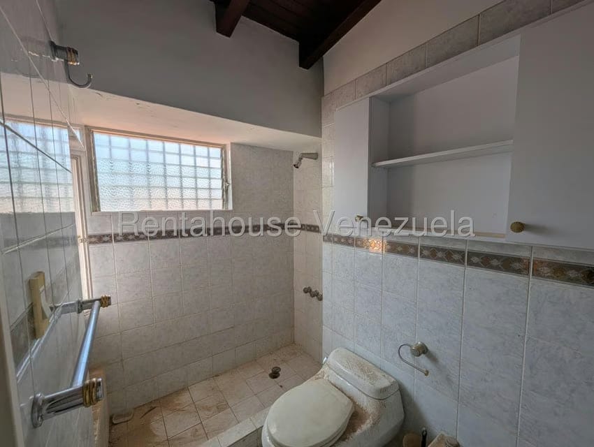 Casa (Multipes Niveles) en Venta en Los Naranjos del Cafetal, Distrito Metropolitano - 20