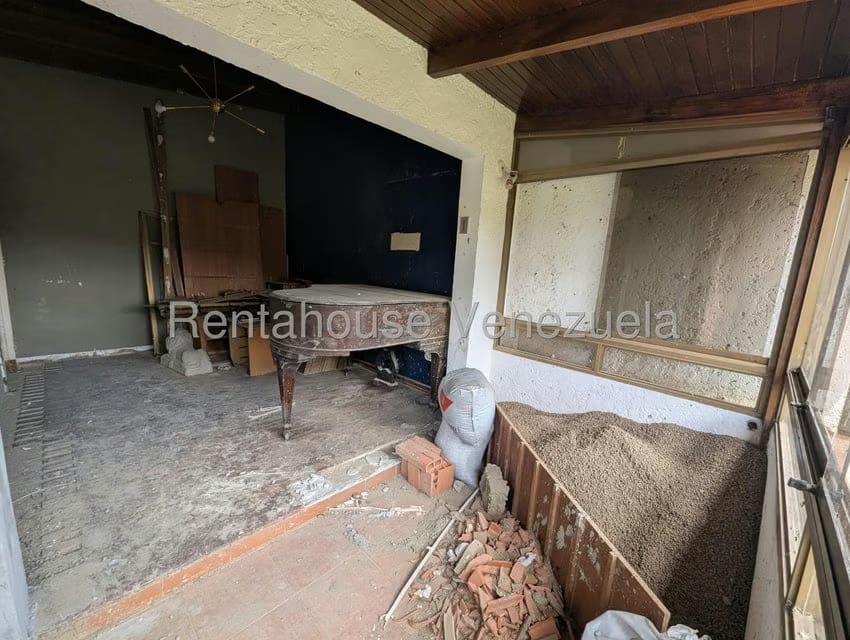 Casa (Multipes Niveles) en Venta en Los Naranjos del Cafetal, Distrito Metropolitano - 23