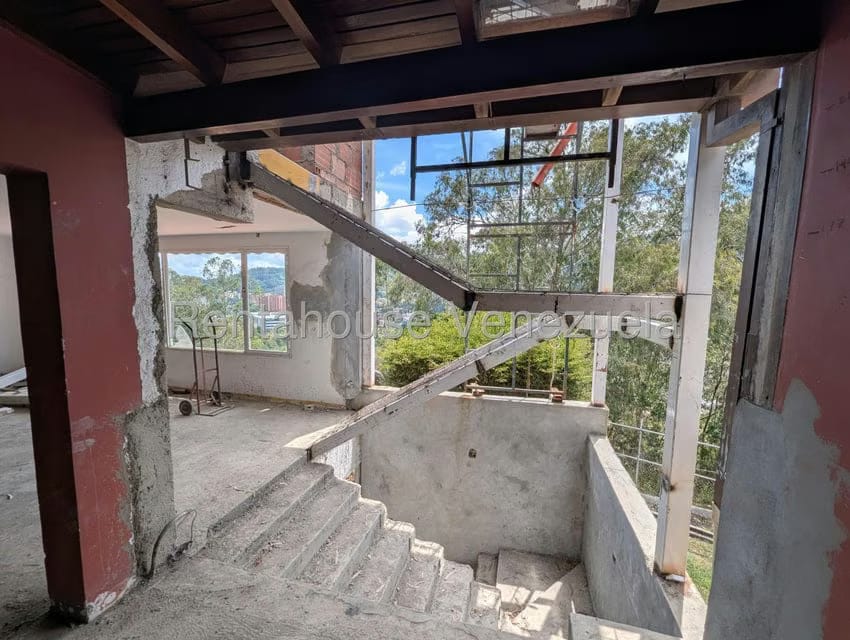 Casa (Multipes Niveles) en Venta en Los Naranjos del Cafetal, Distrito Metropolitano - 9