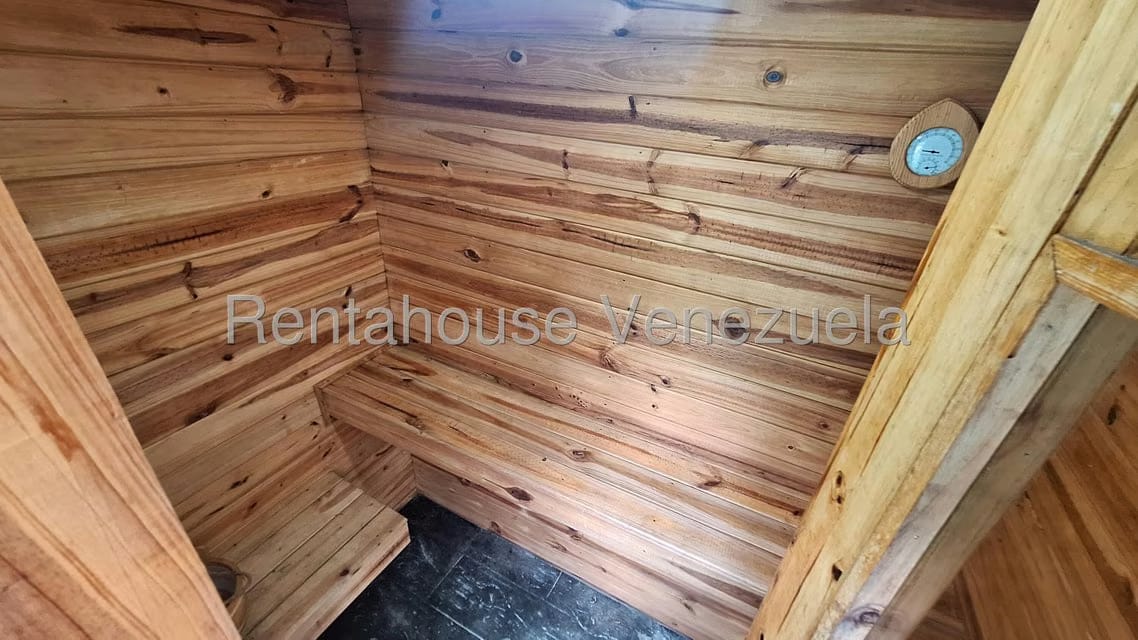 Casa (Multipes Niveles) en Venta en Alto Hatillo, Distrito Metropolitano - 19