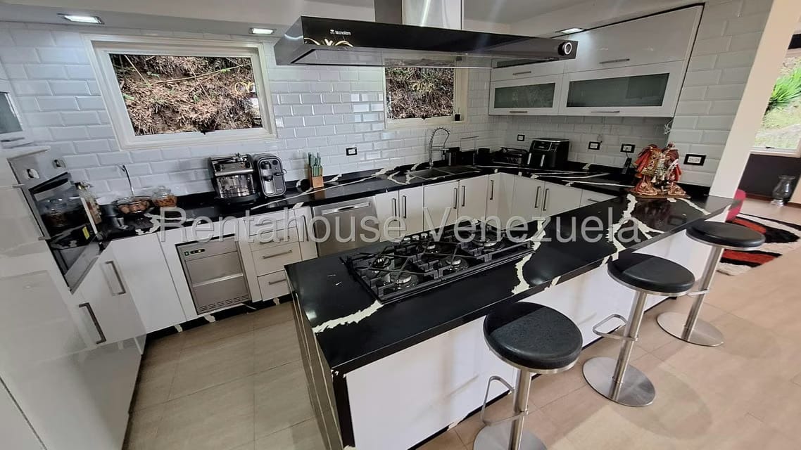 Casa (Multipes Niveles) en Venta en Alto Hatillo, Distrito Metropolitano - 4