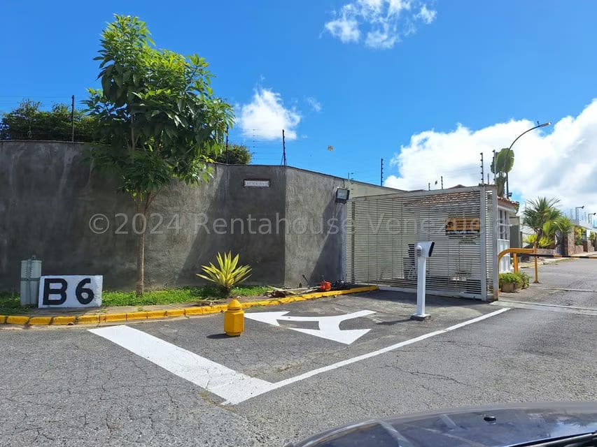 Casa (Multipes Niveles) en Venta en La Lagunita Country Club, Distrito Metropolitano - 42