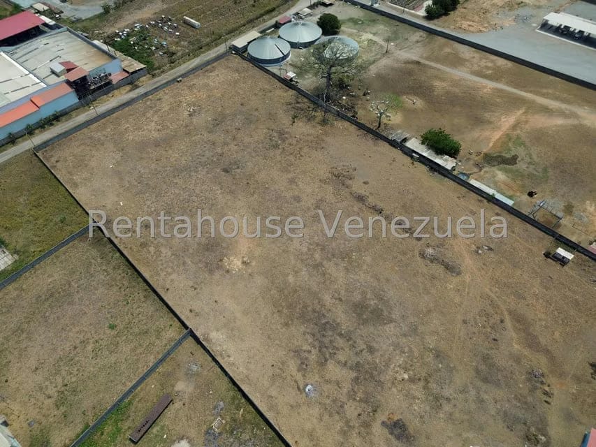 Comercial (Galpon - Deposito) en Venta en Zona Industrial - Chivacoa, Yaracuy - 11