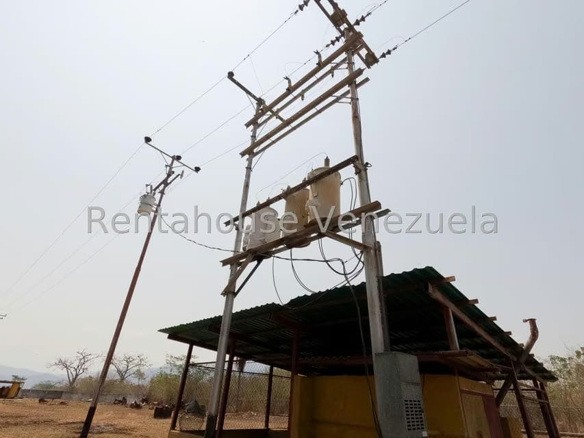 Comercial (Galpon - Deposito) en Venta en Zona Industrial - Chivacoa, Yaracuy - 26