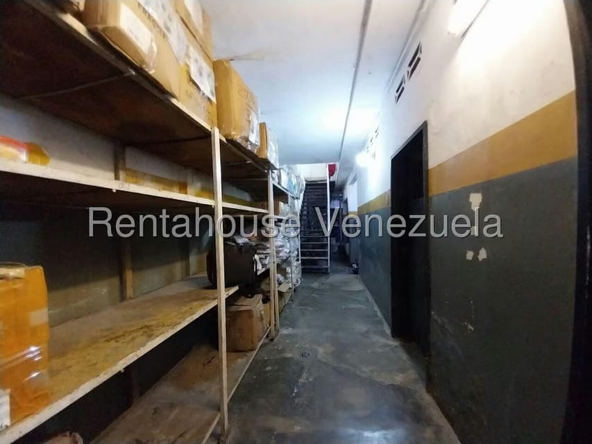 Comercial (Edificio) en Venta en Zona Centro, Aragua - 11