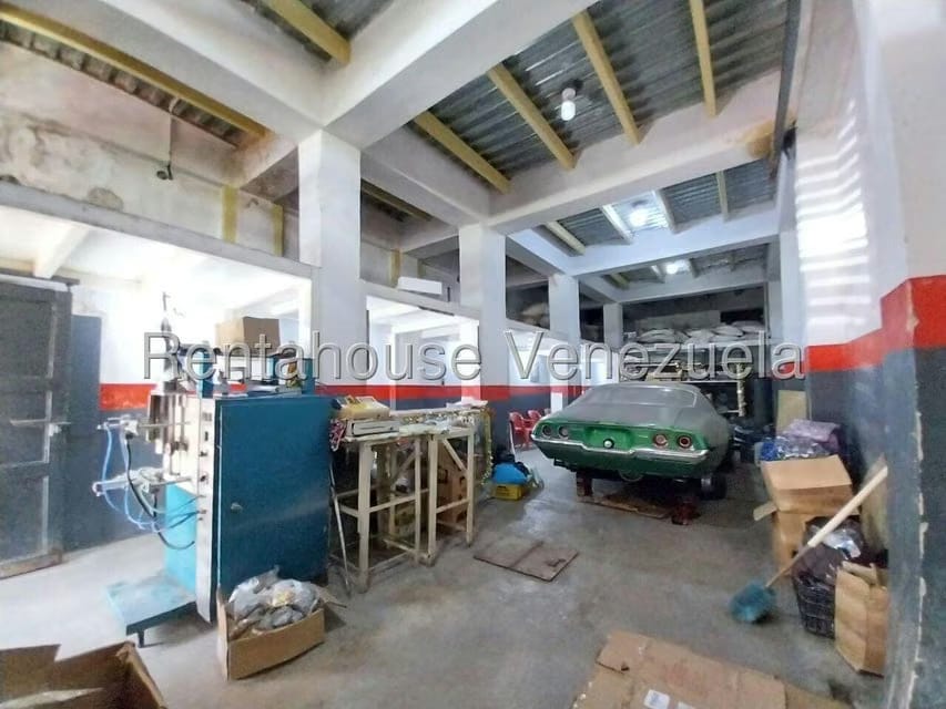 Comercial (Edificio) en Venta en Zona Centro, Aragua - 3