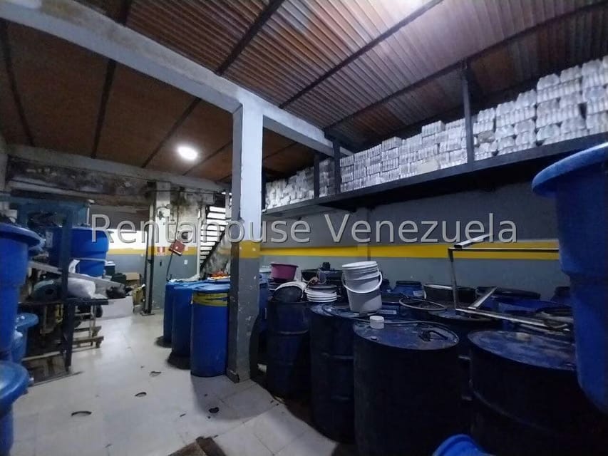 Comercial (Edificio) en Venta en Zona Centro, Aragua - 23