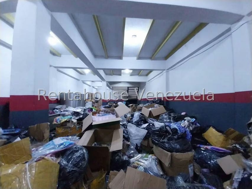 Comercial (Edificio) en Venta en Zona Centro, Aragua - 26