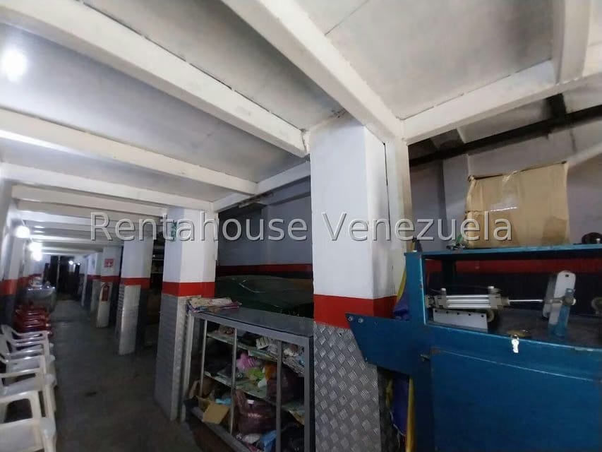 Comercial (Edificio) en Venta en Zona Centro, Aragua - 4