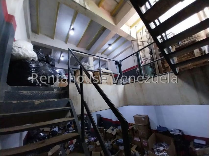 Comercial (Edificio) en Venta en Zona Centro, Aragua - 37