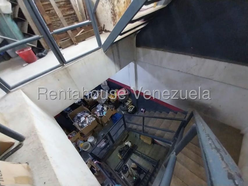 Comercial (Edificio) en Venta en Zona Centro, Aragua - 38