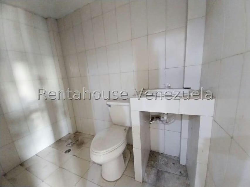Comercial (Edificio) en Venta en Zona Centro, Aragua - 41