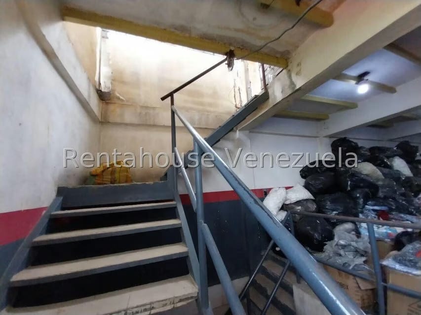 Comercial (Edificio) en Venta en Zona Centro, Aragua - 42