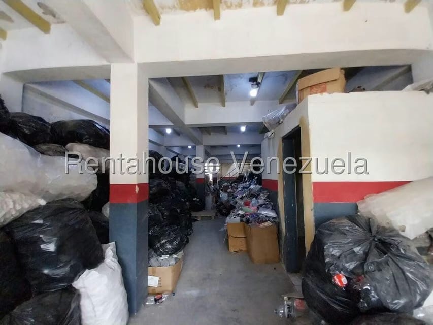Comercial (Edificio) en Venta en Zona Centro, Aragua - 46