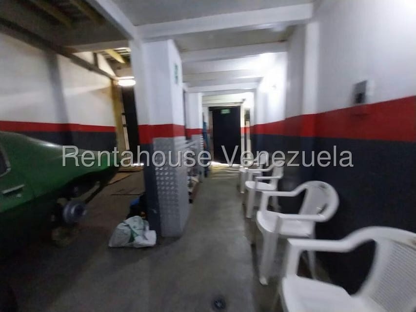 Comercial (Edificio) en Venta en Zona Centro, Aragua - 10
