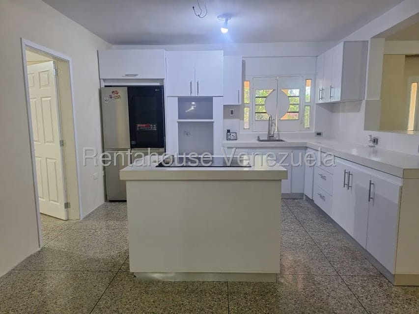 Casa (1 Nivel) en Alquiler en Calle 41, Zulia - 10