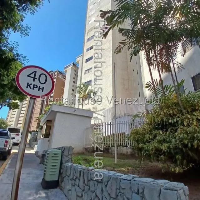 Apartamento (1 Nivel) en Venta en Lomas de Prados del Este, Distrito Metropolitano