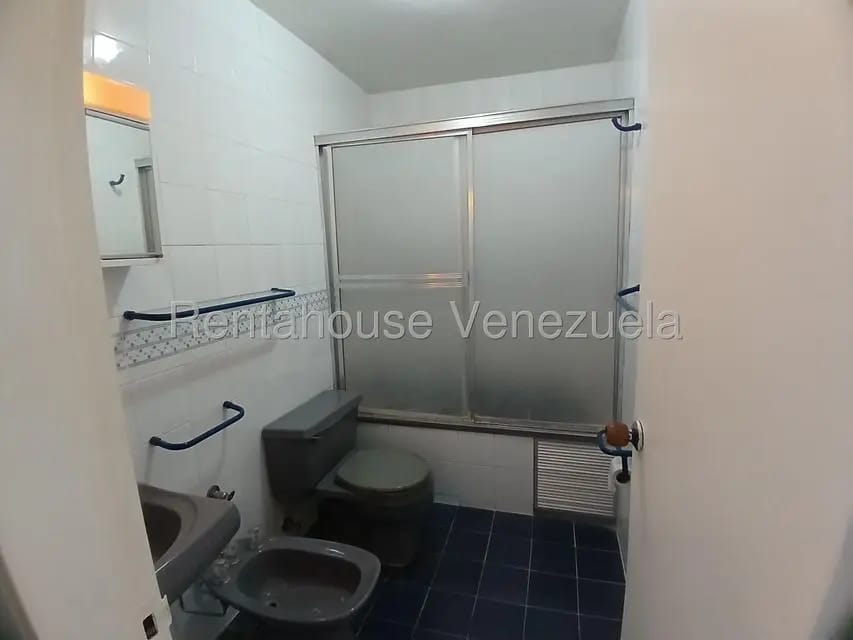 Apartamento (1 Nivel) en Venta en Lomas de Prados del Este, Distrito Metropolitano - 13