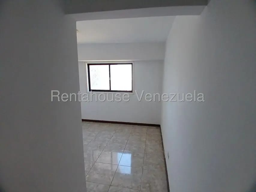 Apartamento (1 Nivel) en Venta en Lomas de Prados del Este, Distrito Metropolitano - 14