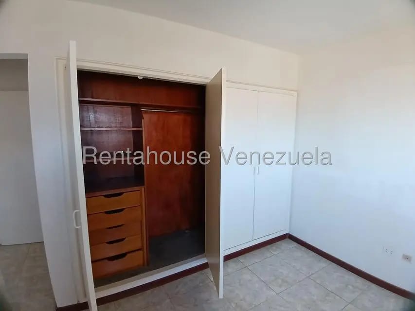 Apartamento (1 Nivel) en Venta en Lomas de Prados del Este, Distrito Metropolitano - 15