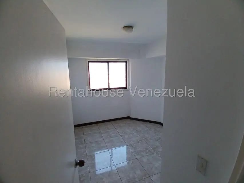 Apartamento (1 Nivel) en Venta en Lomas de Prados del Este, Distrito Metropolitano - 18