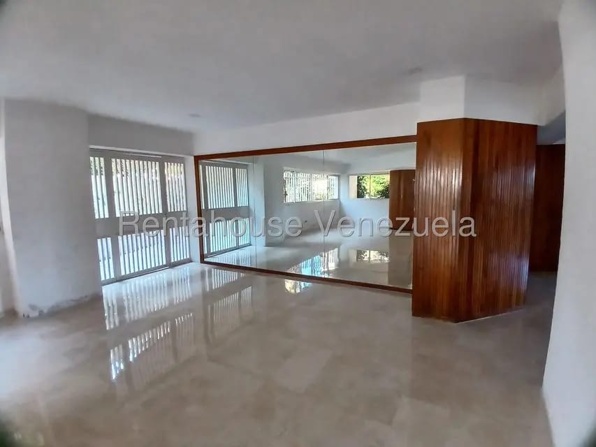 Apartamento (1 Nivel) en Venta en Lomas de Prados del Este, Distrito Metropolitano - 32