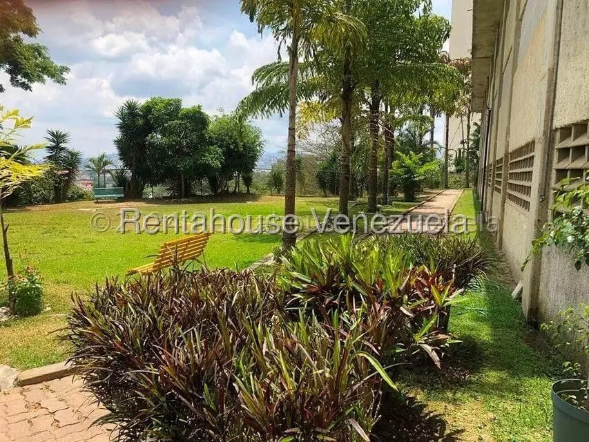 Apartamento (1 Nivel) en Venta en Lomas de Prados del Este, Distrito Metropolitano - 40