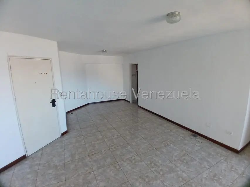 Apartamento (1 Nivel) en Venta en Lomas de Prados del Este, Distrito Metropolitano - 5