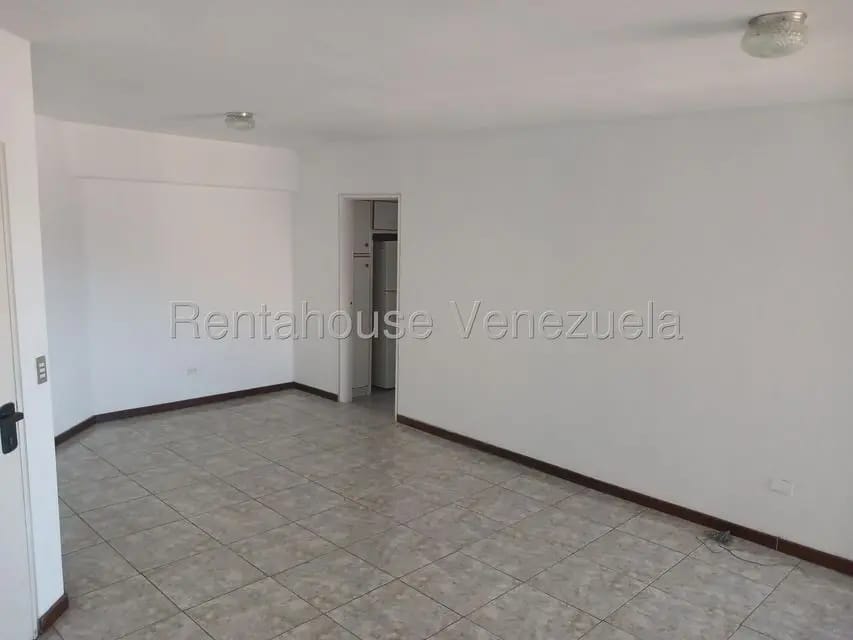 Apartamento (1 Nivel) en Venta en Lomas de Prados del Este, Distrito Metropolitano - 7