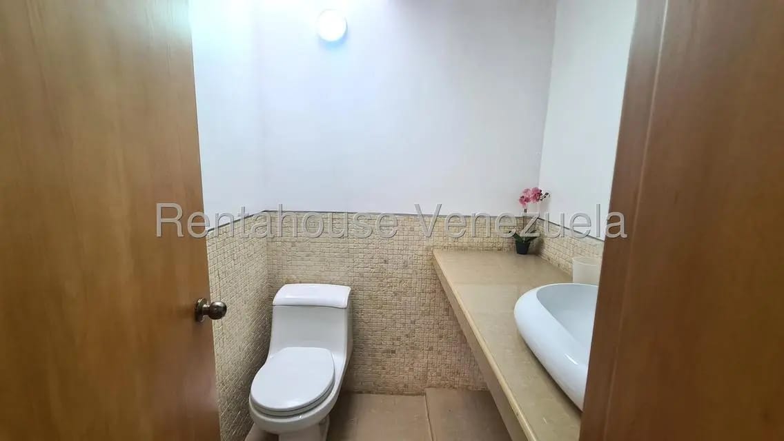 Apartamento (Planta Baja) en Venta en Chuao, Distrito Metropolitano - 7