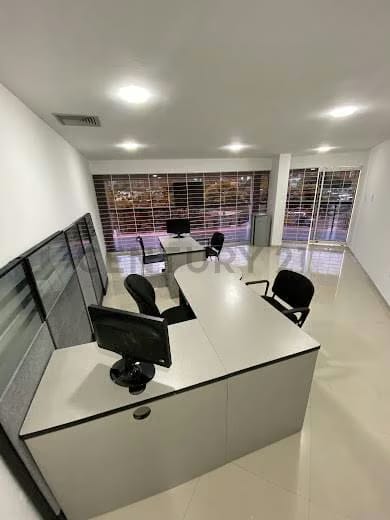 Alquiler Oficina en Unicentro Virginia sector la Lago av 3C con calle 67 - 2