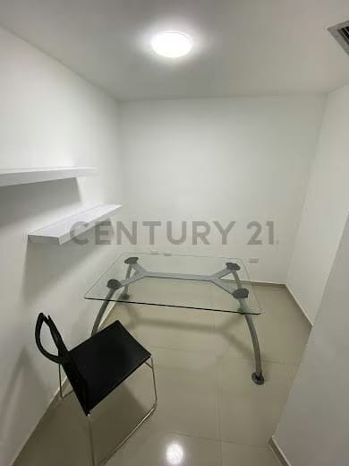 Alquiler Oficina en Unicentro Virginia sector la Lago av 3C con calle 67 - 3